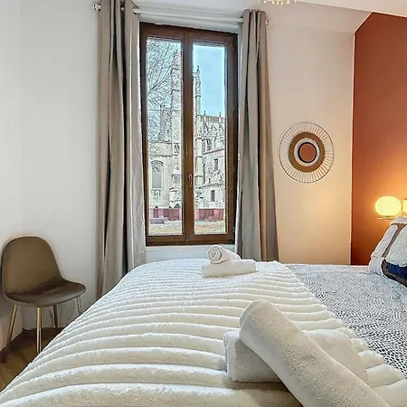 Le Saint Just - Face A La Cathedrale *